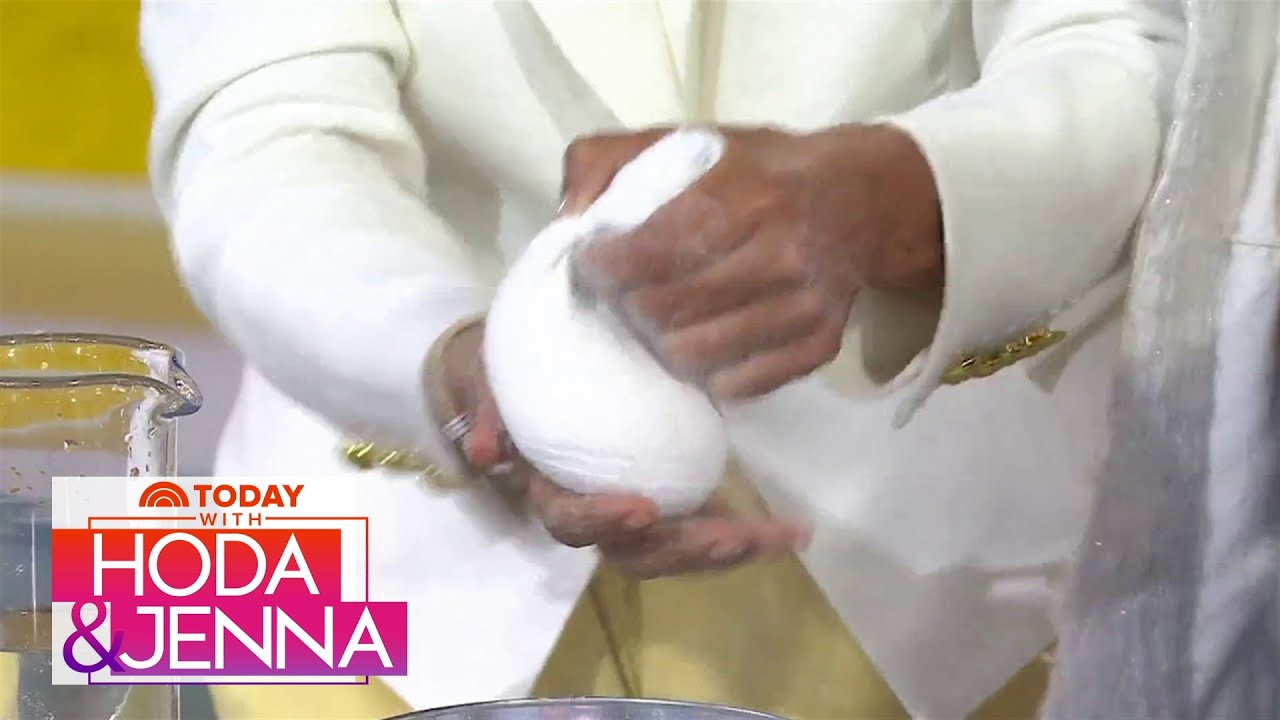 Does baby powder help get sand off of you? Hoda and Jenna try it!