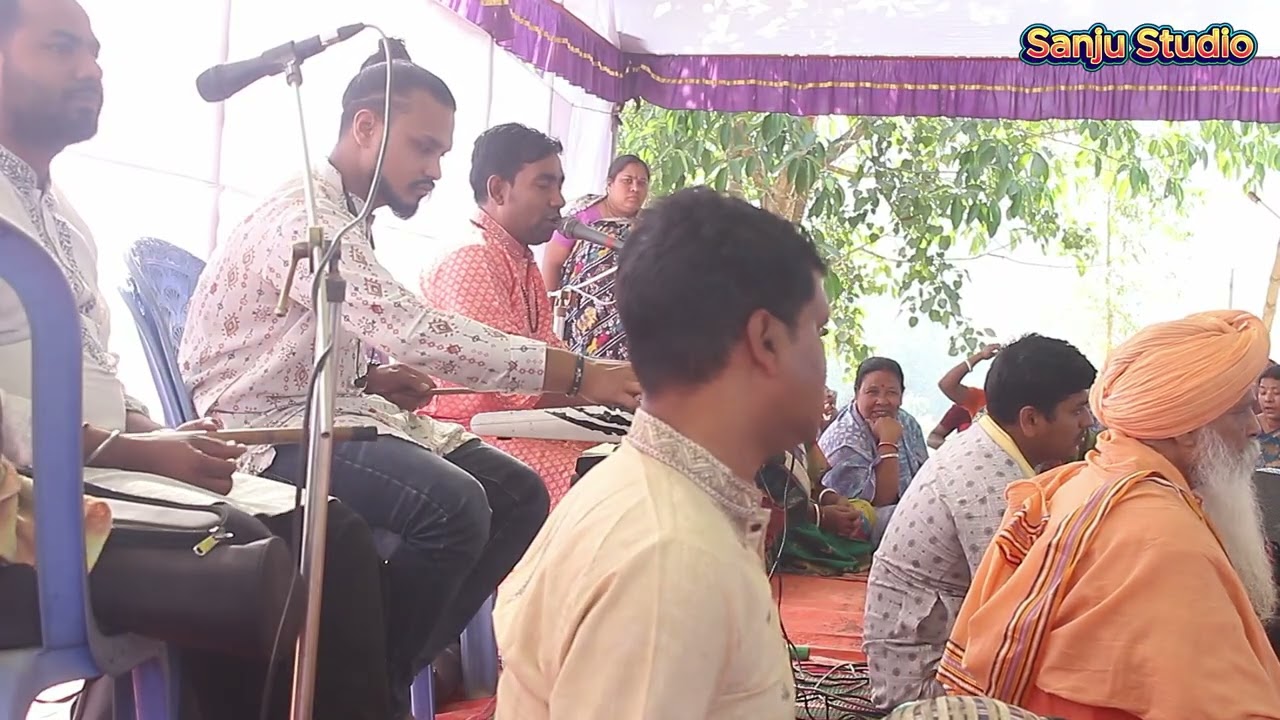 মা-বাবাকে নিয়ে একটি অপূর্ব গান।