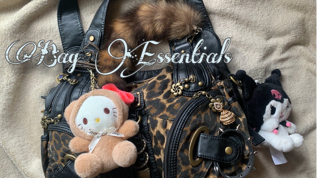 what’s in my bag :p