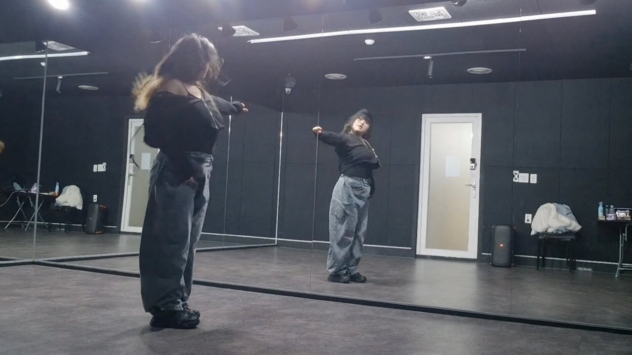 [K-POP] 카리나 KARINA - UP Dance Cover | 독학 | 이두현 Doohyun