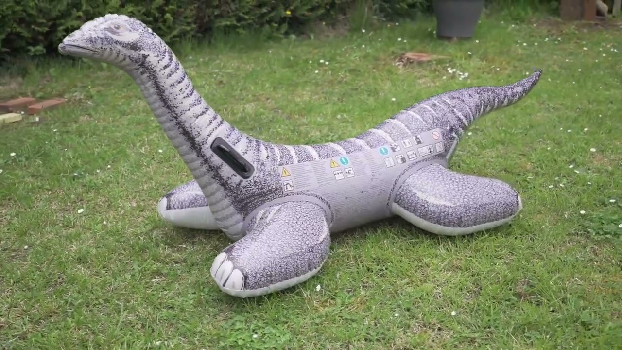 inflatable Brontosaure  intex