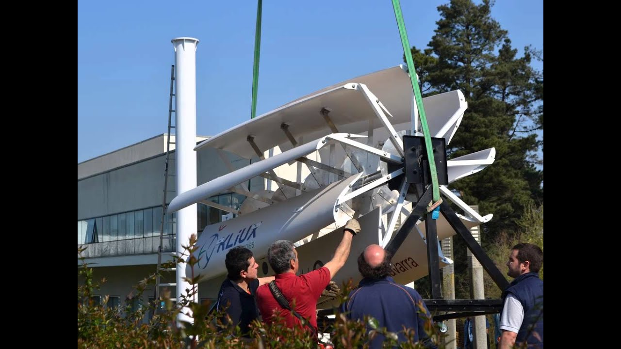 Montaje Aerogenerador Kliux Zebra en Tecnun -  Universidad Tarragona - 14/03/2014