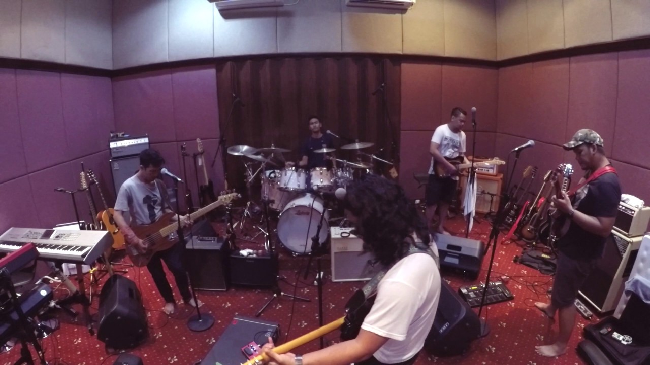Orchest Stamboel - Black Eyes (The Tielman Brothers Cover Version)