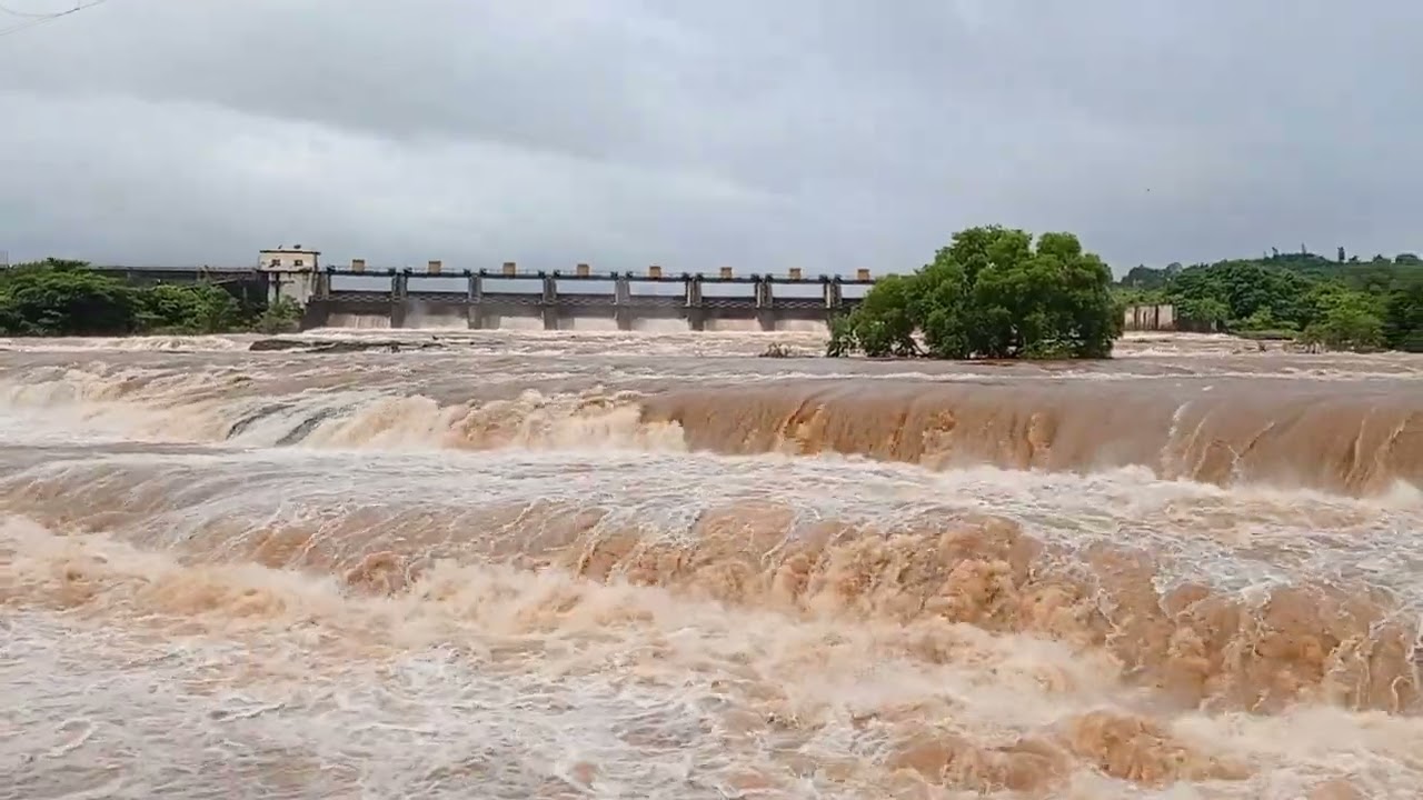 Khadakwasla Dam Pune - Water Release