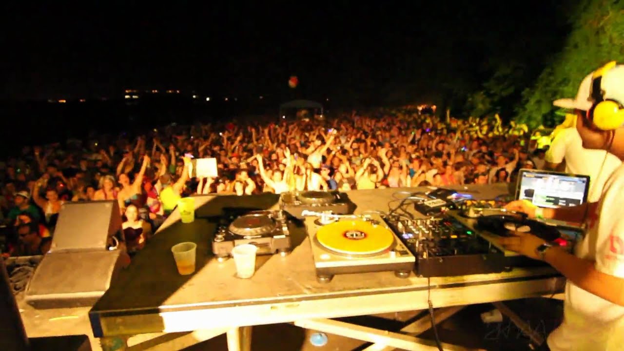 Borgore @ Starscape 2010 (Money++) [HD]
