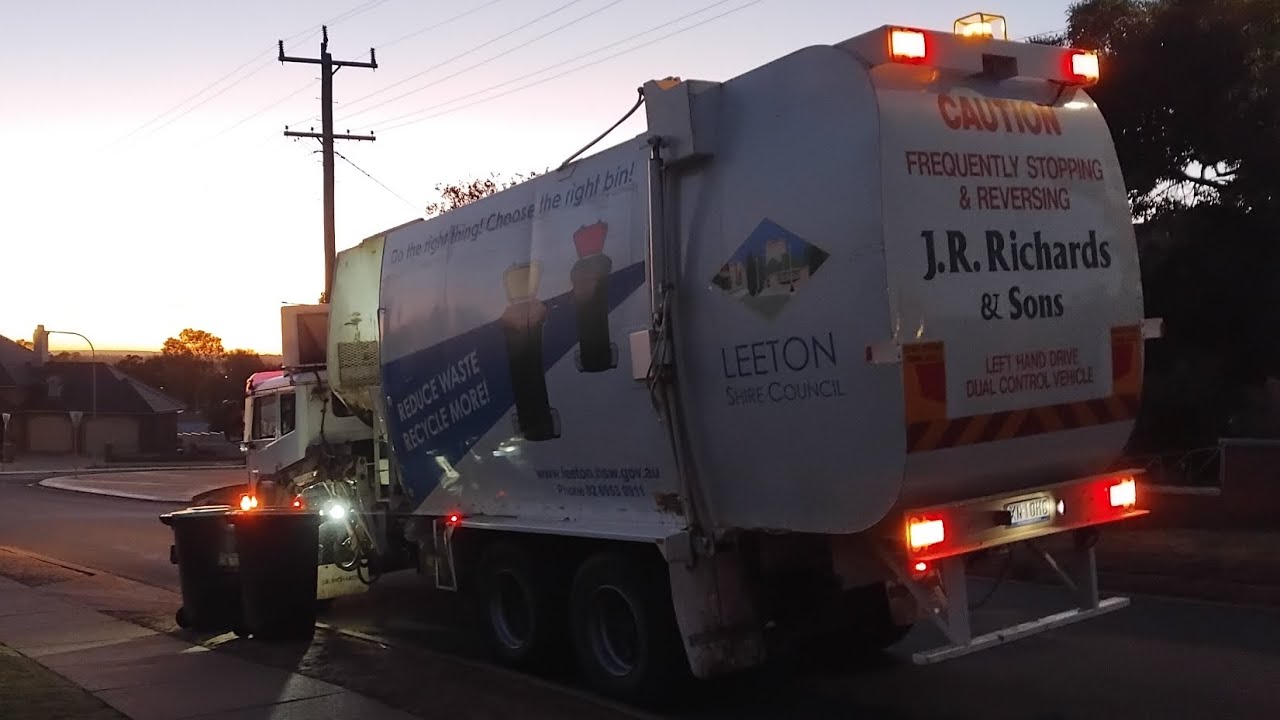 0659 On Early Morning FOGO Collections In Leeton 
