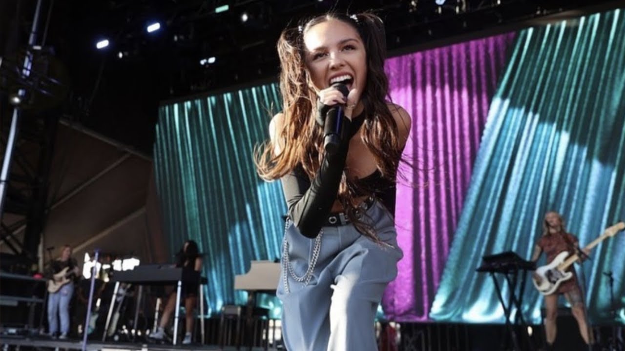 *FULL* Olivia Rodrigo &ldquo;Jealousy, Jealously&rdquo; performance i Heart Radio Music festival
