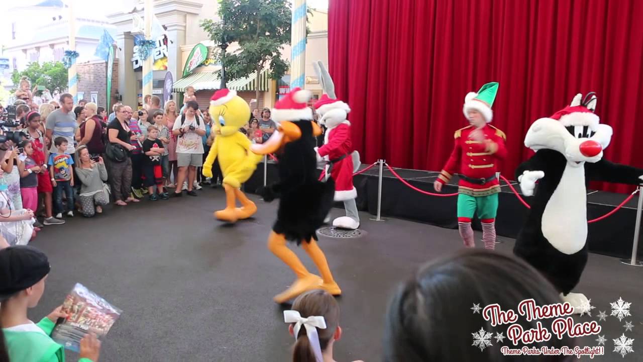 Looney Tunes Christmas Celebration at Movie World's White Christmas Event