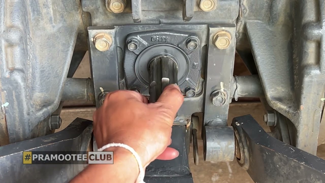 ฝาครอบเพลา PTO | KUBOTA L4018SP | @pramooteeclub