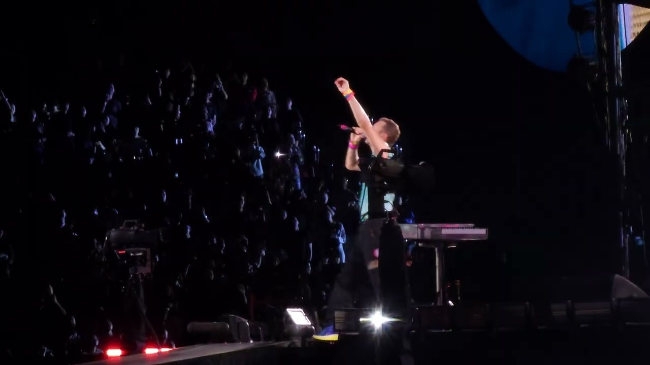 [4K] Coldplay, Marf, Elyanna - WE PRAY [MUSIC of the SPHERES] In Hong Kong - 20250412