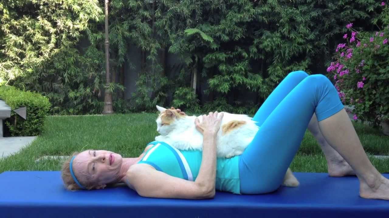 Backyard Pilates #7 with Jillian Hessel:  Belly vs. Chest Breathing with Cat
