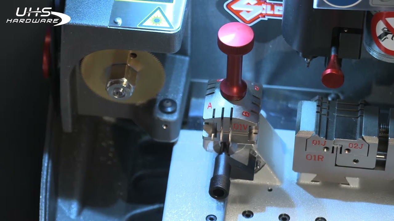 How to Use Silca Futura Pro Key Cutter - P09 Decode and Duplicate Edge Cut keys with Optical Sensor