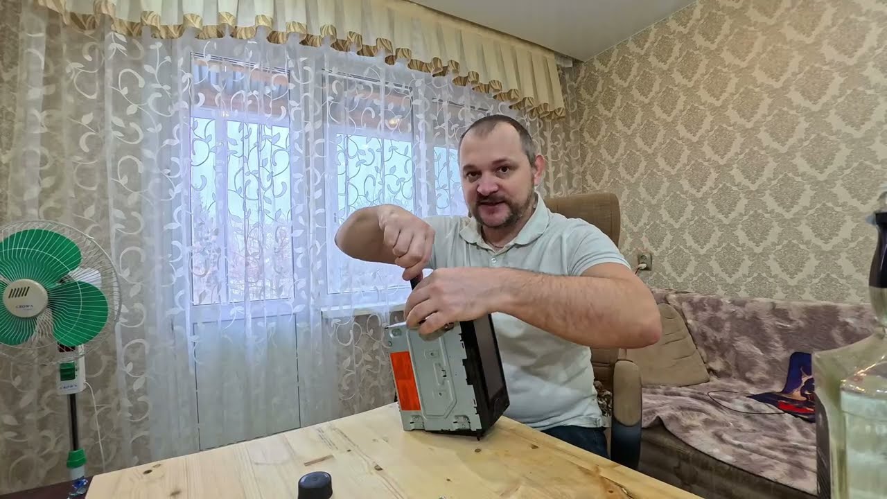 Как нас обманывают производители автомагнитол и авто усилителей звука.  Ремонт Pioneer AVH-1400DVD