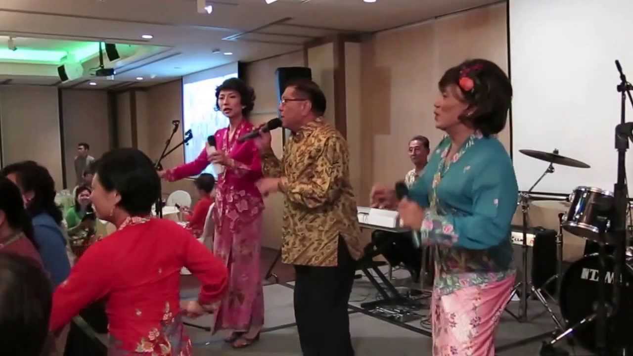 Peranakan Song - Joget Si Burong Nuri / Jinglee Nona (with subtitles)