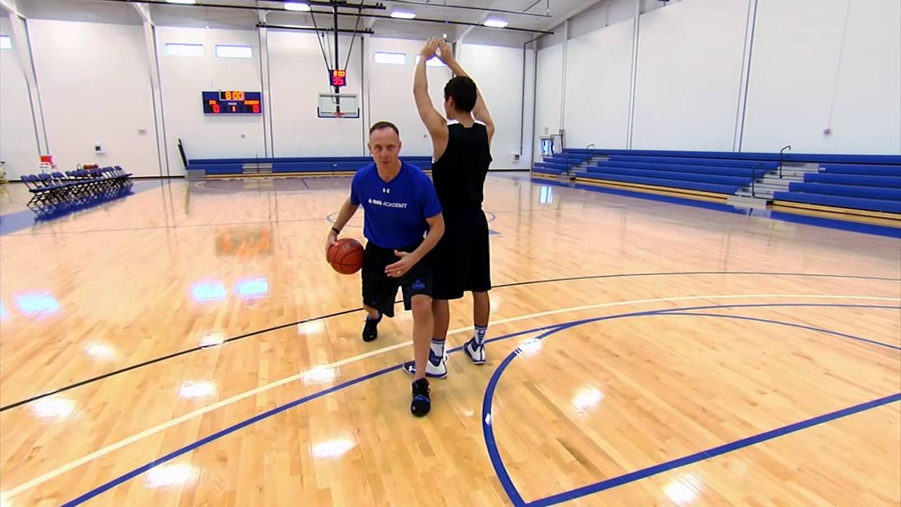 4 Line Passing Drill - Team Warm Up Drills Series by IMG Academy Basketball Program (2 of 3)