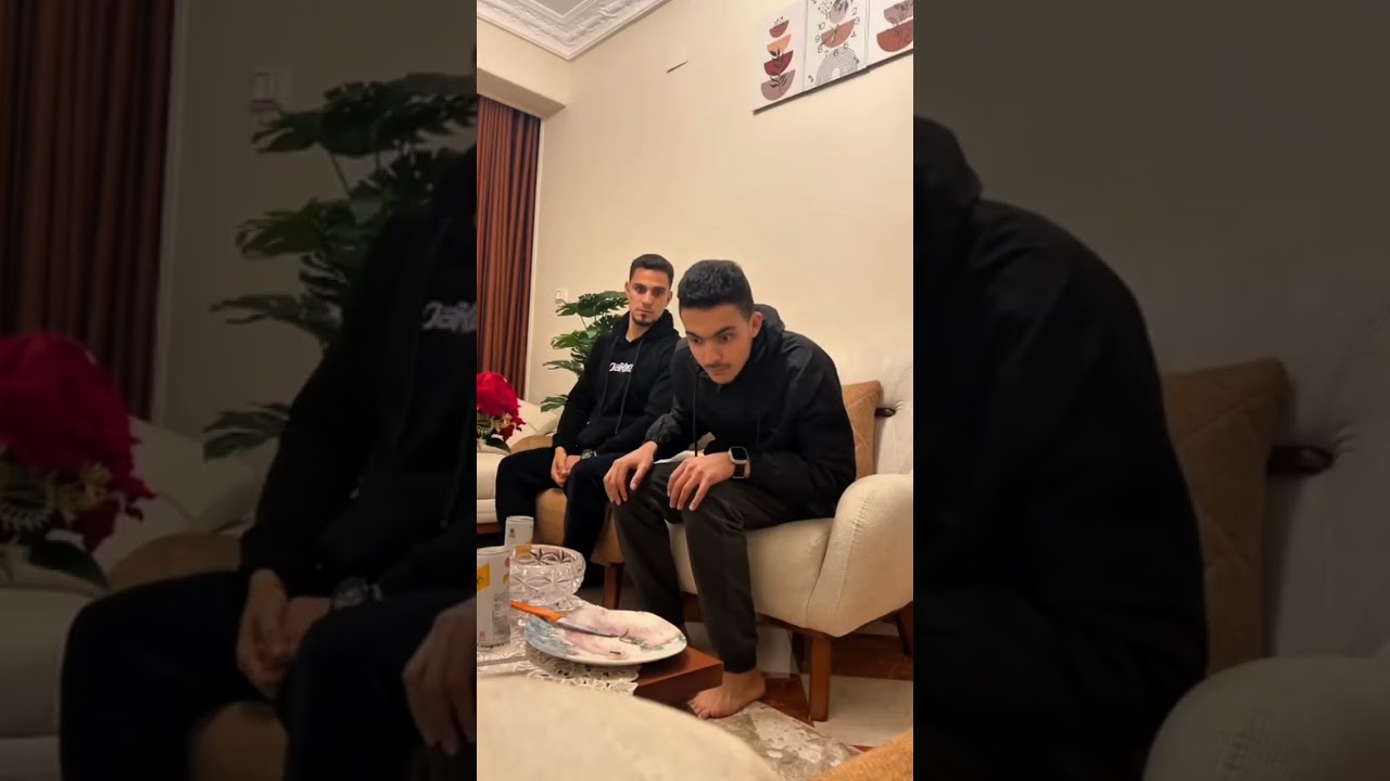 صاحبي صبح عليا بجنيه وسرق الفاكهه في جيبه ومشي