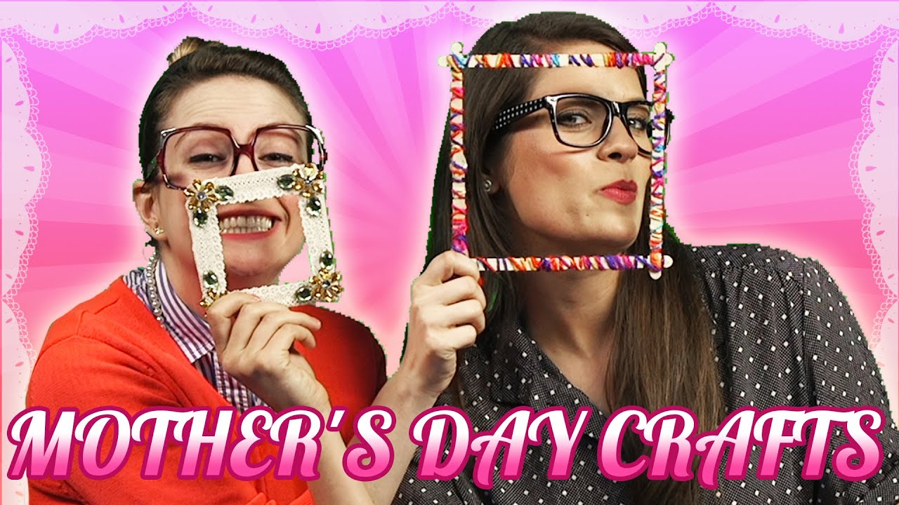 Ms. Booksy & Crafty Carol Make a DIY Mother's Day Picture Frame | Cool School Arts + Crafts for Kids