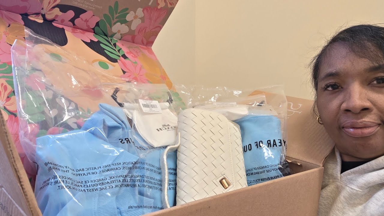 Unboxing of @fabfitfun  Spring 2026 box by Phaesway21 @coach @yearofours9791 @sterlingforever 