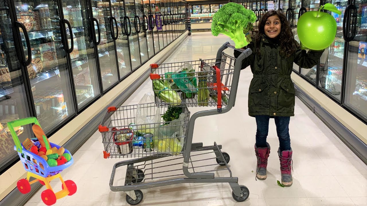 Deema Pretend Play Shopping for only Green Healthy food!!