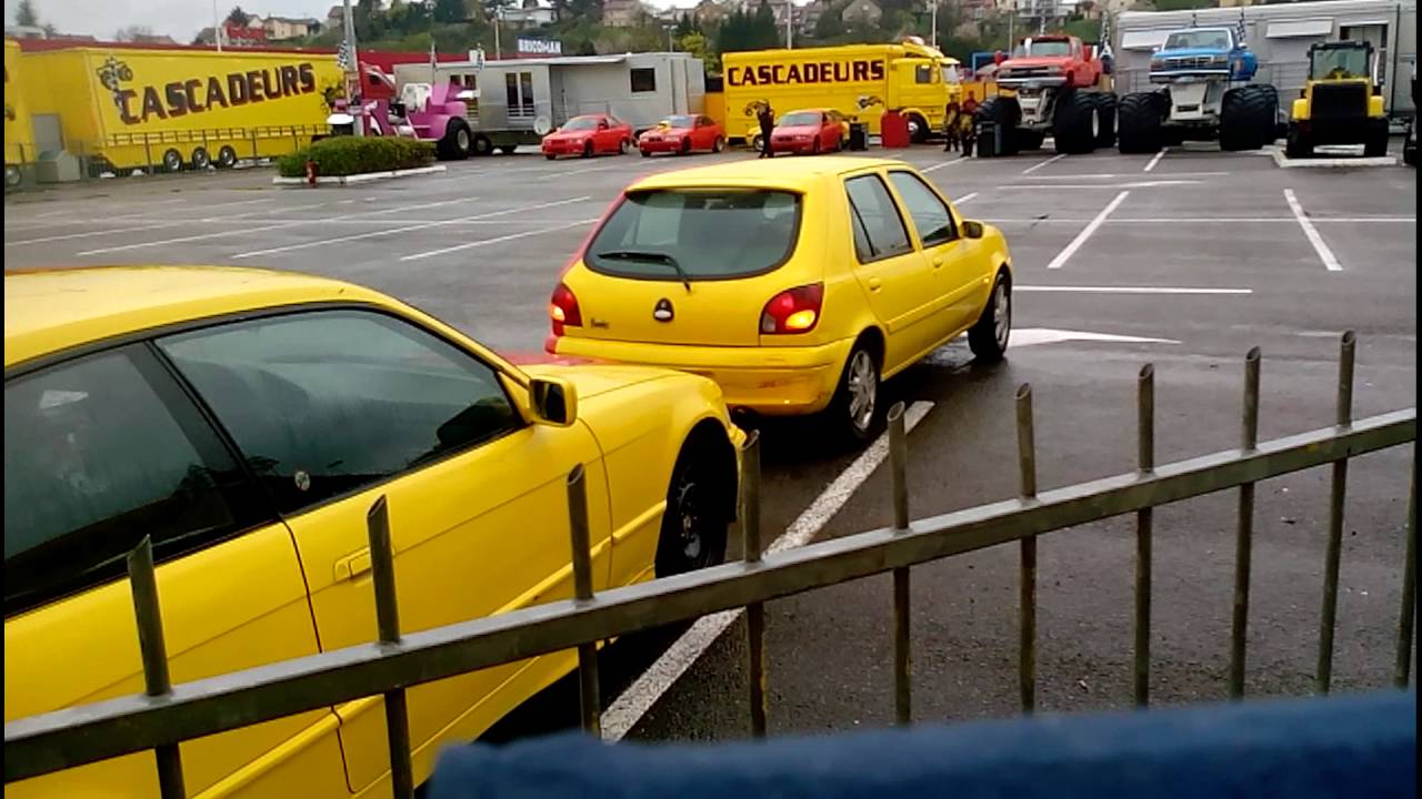 (spectacle) cascades d'auto et monster truck Exincourt