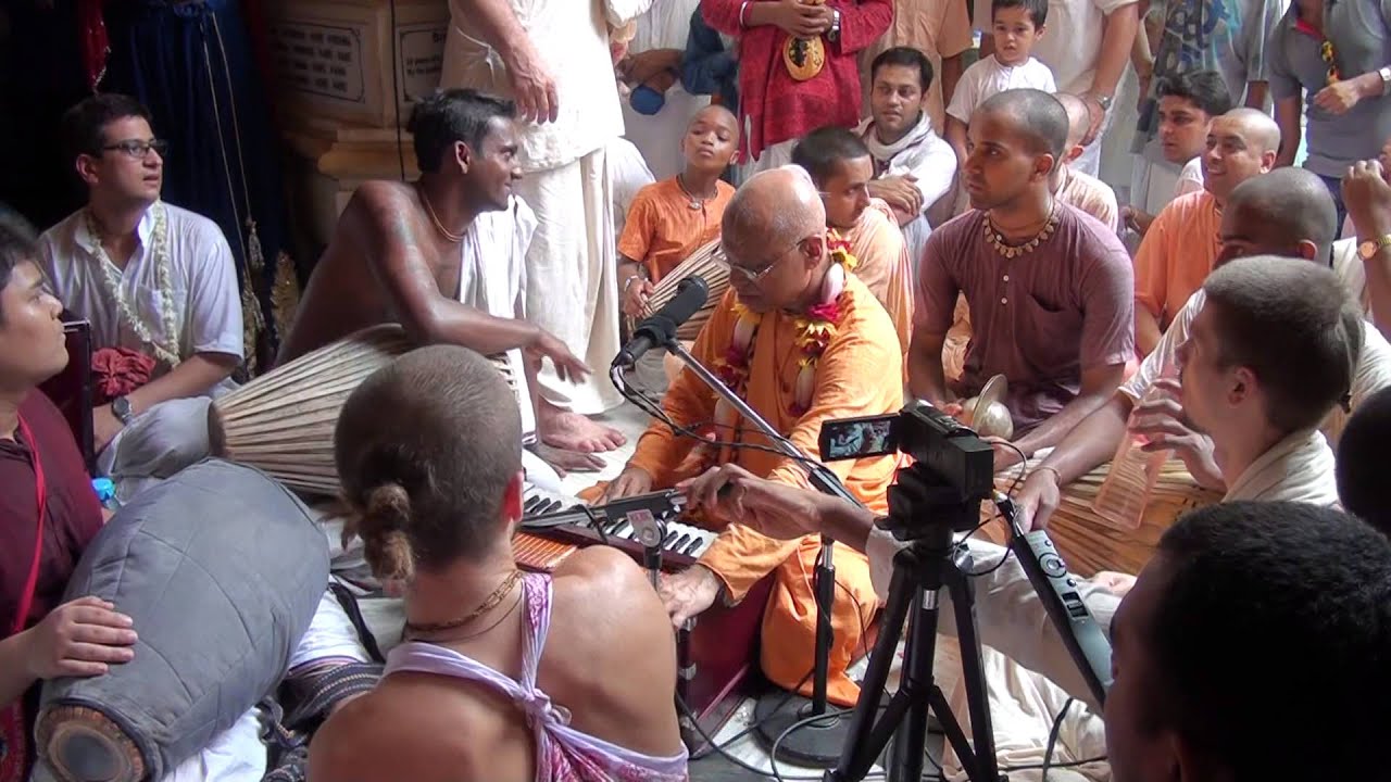 Lokanath Swami Maharaj leading Balaram Purnima Abhishek Kirtan