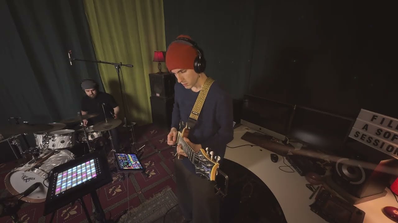 Diggy Cross - Jam 294: Wild Love (Fully Improvised)