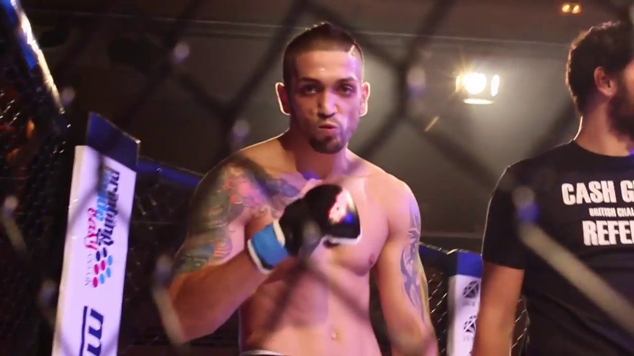 BCMMA#4 22.09.13 Razvan Ciurariu Vs Gavin Wignall - Semi Pro Lightweight Contest