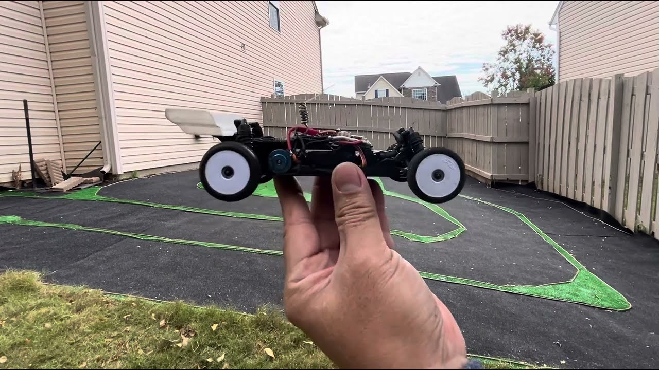 Losi Micro-B brushless (very long)running Video