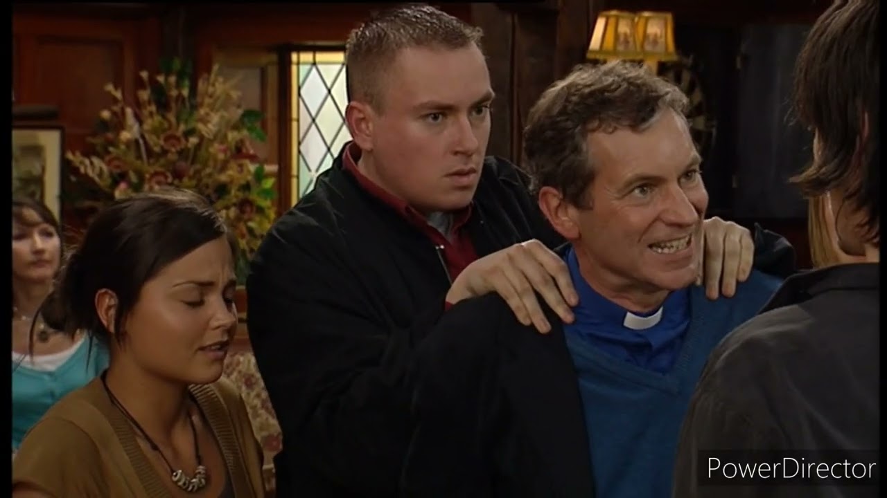 Classic Emmerdale - Ashley Punches Cain (5th July 2006 Part 1*OD)