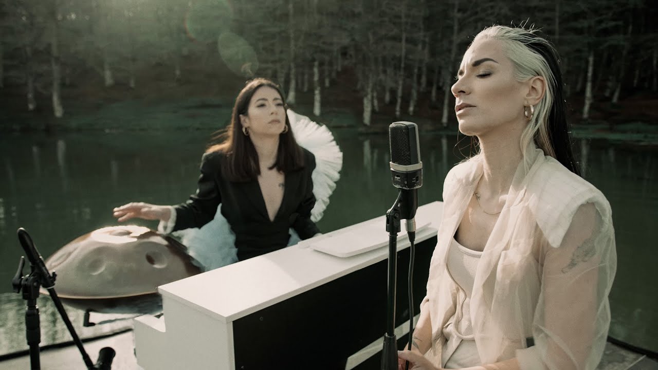Giol&igrave; & Assia - #AcousticSession of Moon Faces EP @Lago Maulazzo [Handpan and Piano]