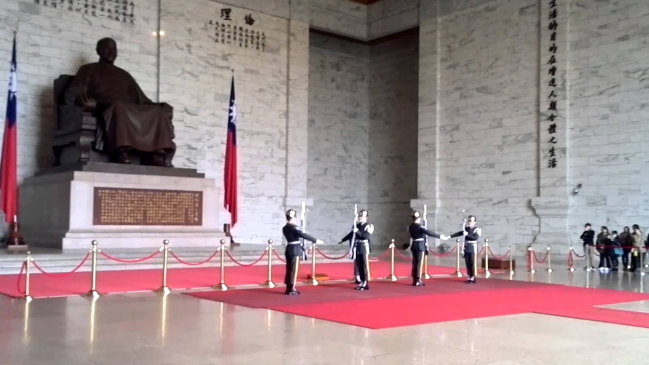 2014.03.03 台湾台北 中正紀念堂衛兵交代 Guard Mount Taipei