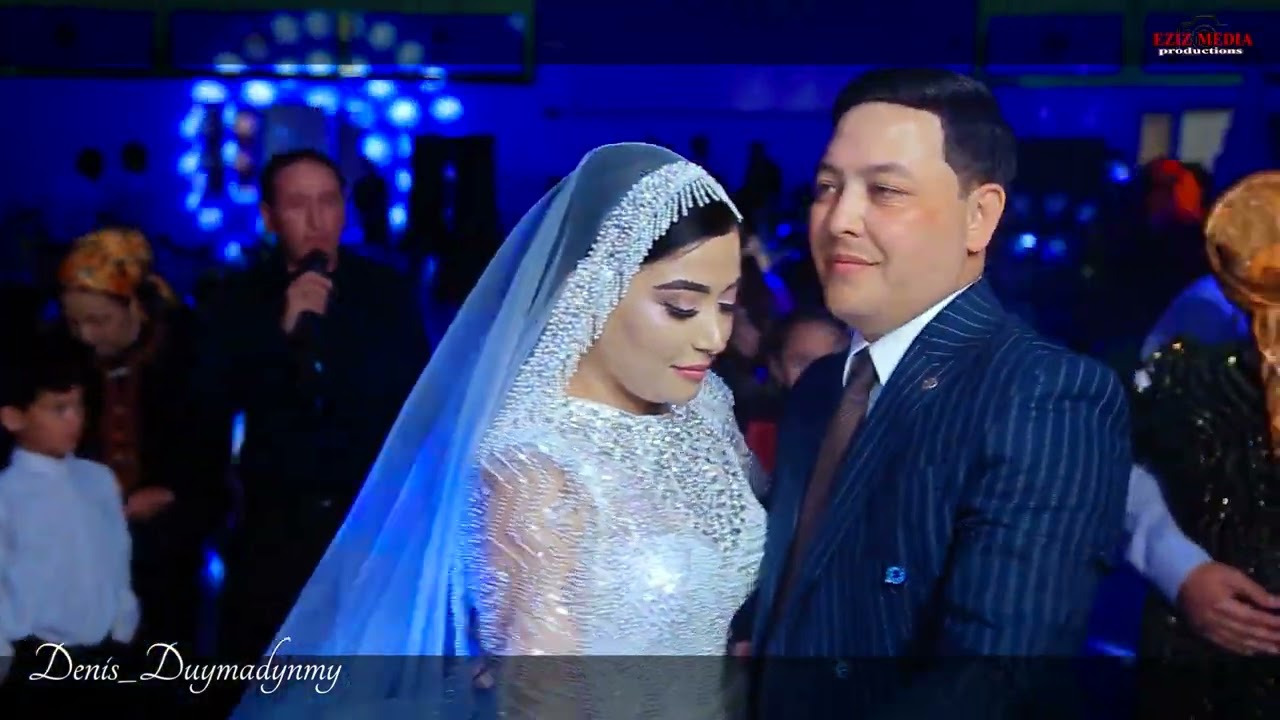 DENIS  MEREDOW  DUYMADYÑMY
