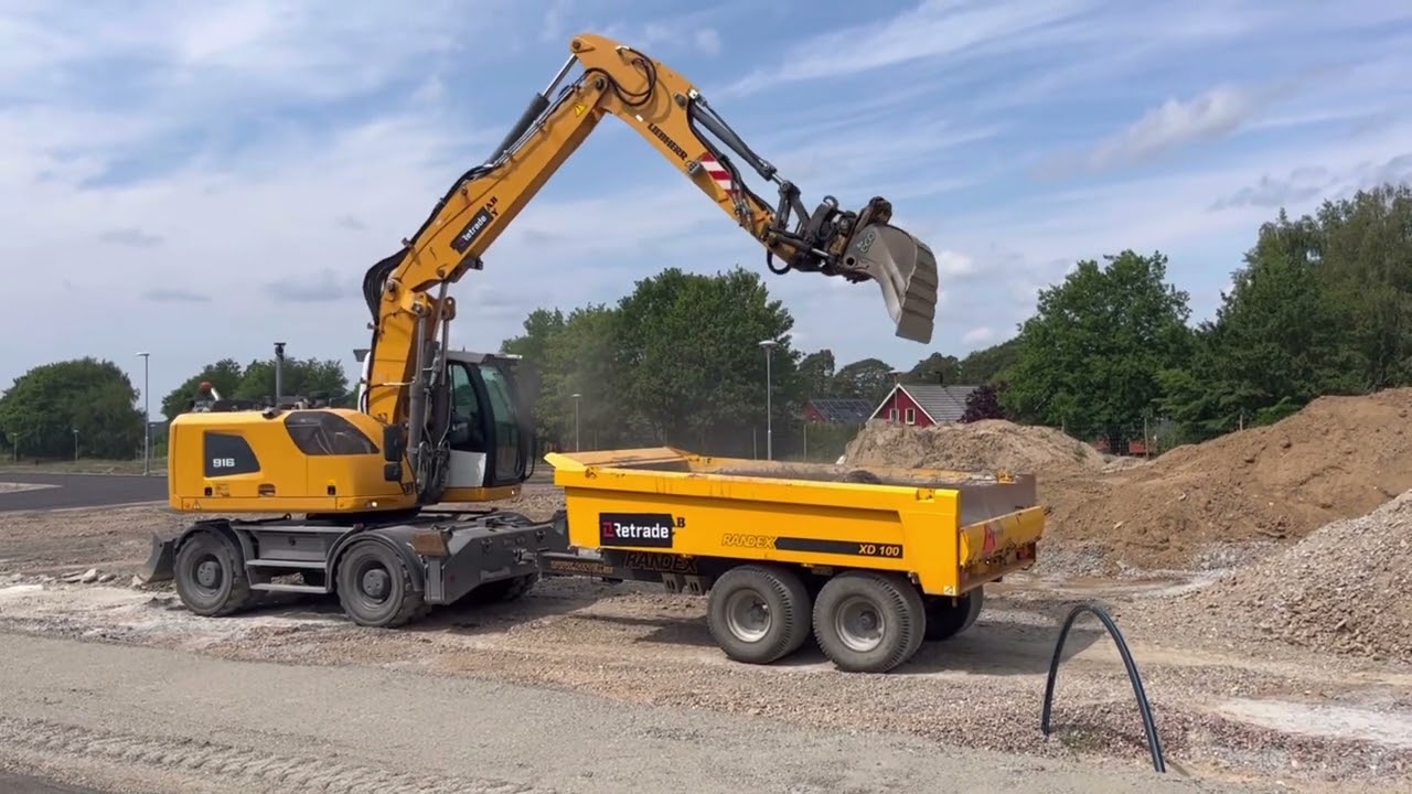 Liebherr A916 Litronic  med Vagn grävsystem och redskap på Retrade