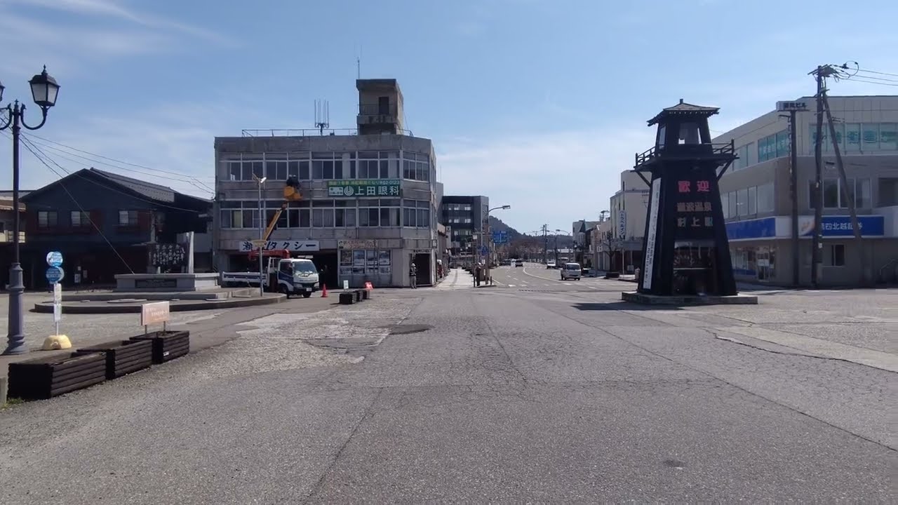 This is Murakami Station in Niigata Prefecture. I'll go outside the ticket gate for a little while.