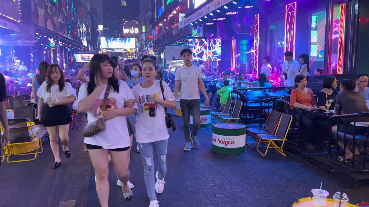 Vietnam Nightlife P2 - Bui Vien’s Walking Street, Majestic Saigon Hotel Area
