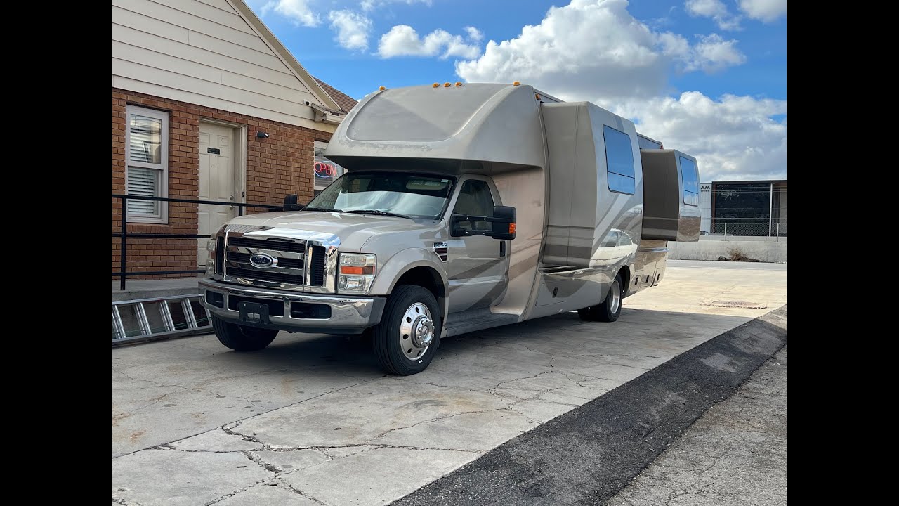 2008 Krystal Koach 30 diesel class C motorhome with 2 slides - SOLD