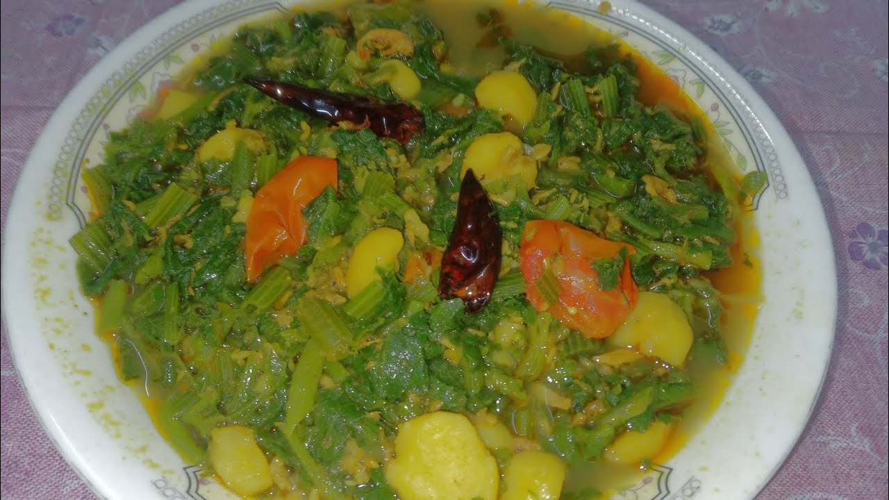 চিংড়ি মাছ দিয়ে মিষ্টি কুমড়া শাক রান্না রেসিপি।। গরম ভাতের সাথে খেতে দারুন লাগবে।। 😋😋😋