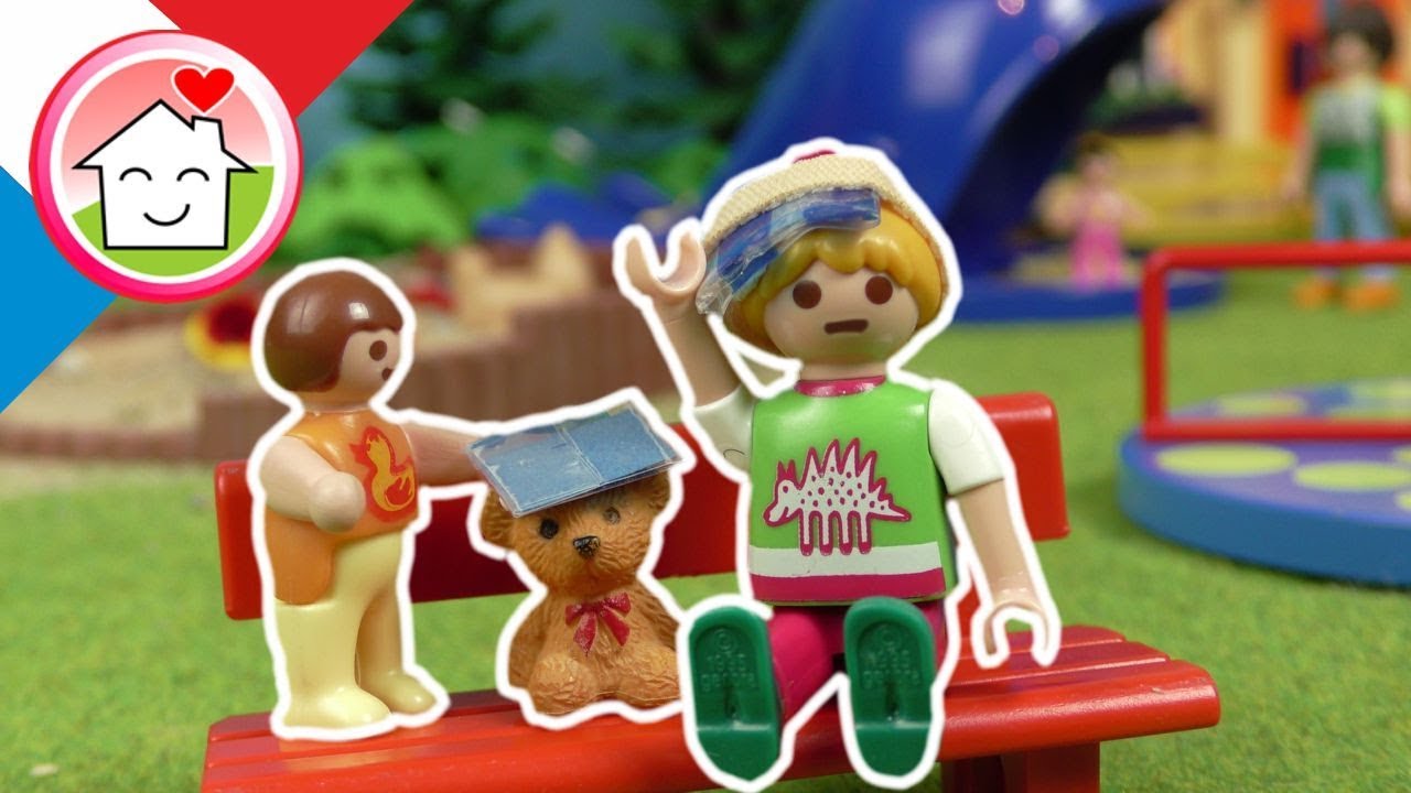Playmobil en francais Anna et Lena au parc de jeux - La famille Hauser