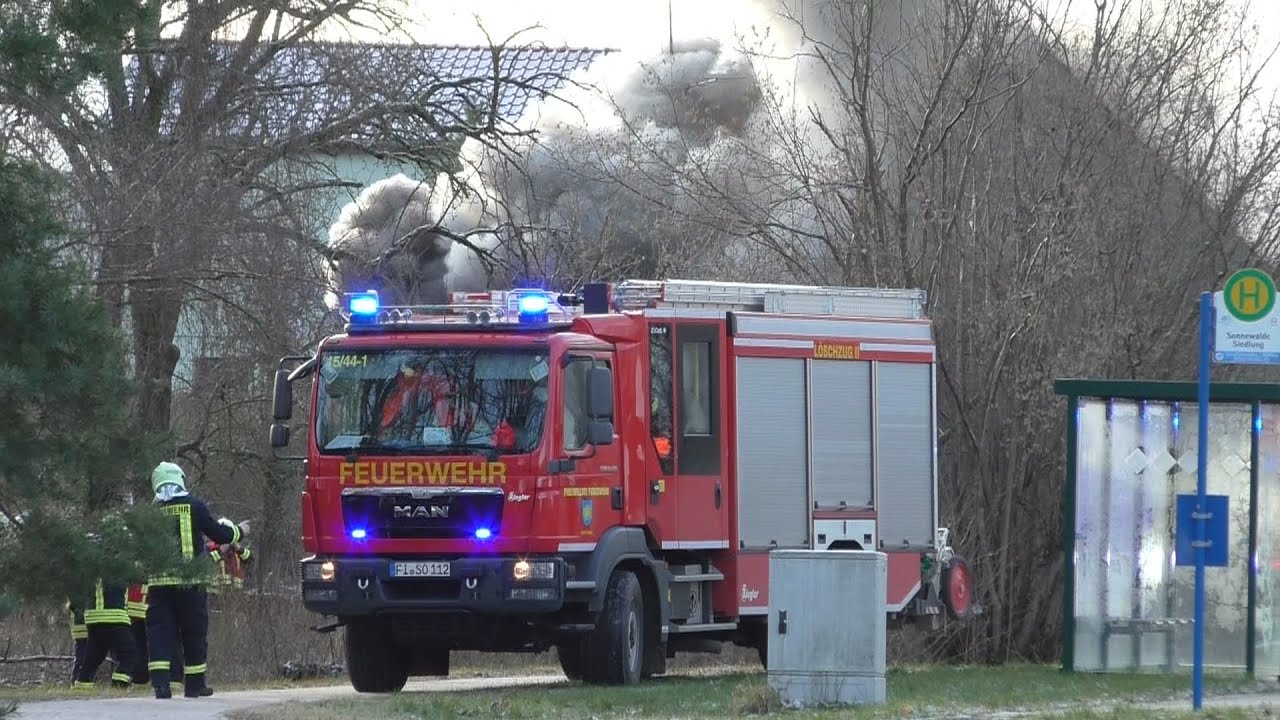 [Wohnhausbrand endet Tödlich]Einsatzfahrten Feuerwehr Stadt Sonnewalde am 25.12.21