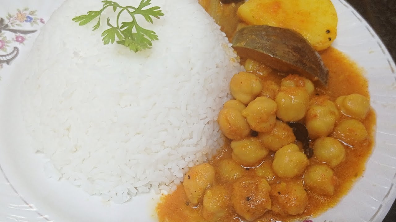 Kabuli chaney ki Kadi (Bangalore style curry)