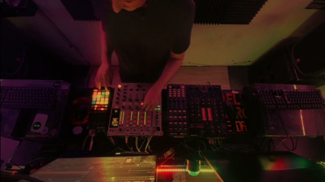 Rub&eacute;n Cruz Set Techno  Junio 2025