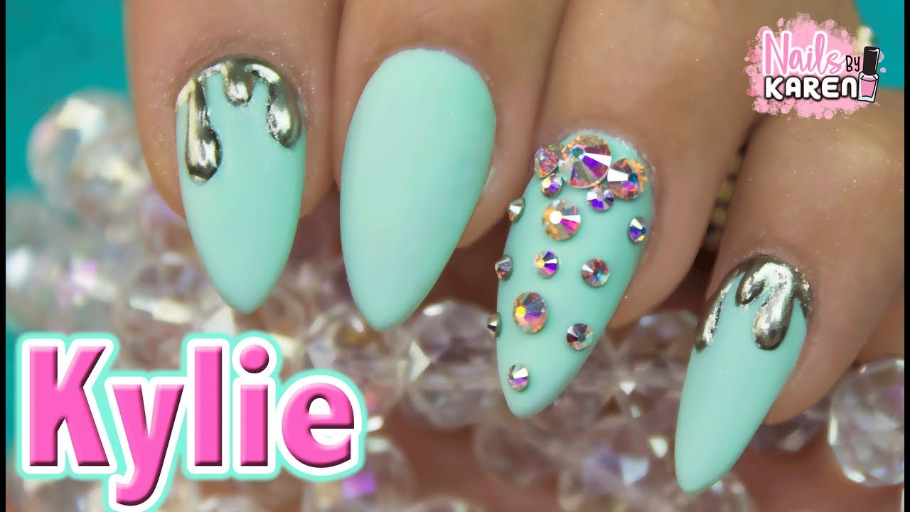 UÑAS ESTILO KYLIE JENNER