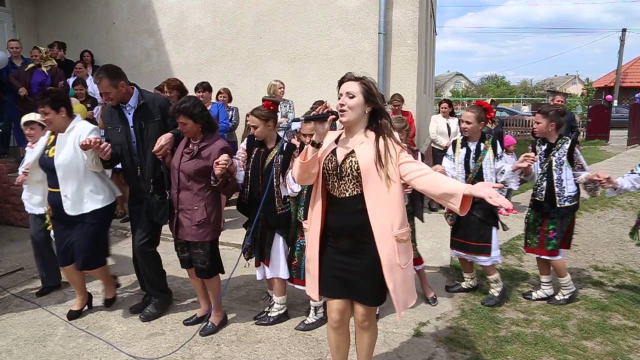 Şcoala din Oprişeni, raionul Hliboca.