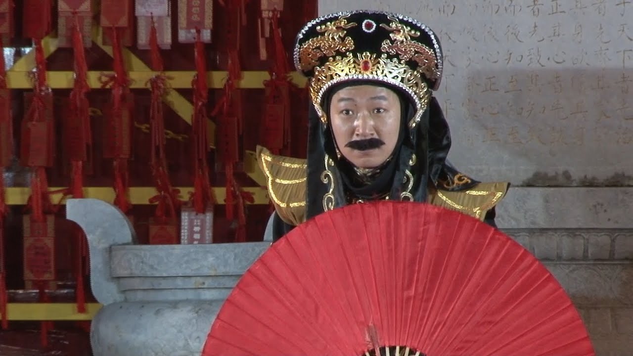 変面師・王文強 今季最終変面・短いマントでの超高度な舞い 長崎燈會（ランタンフェスティバル）2023 孔子廟会場 2023年1月31日　何処から髭が？？！！