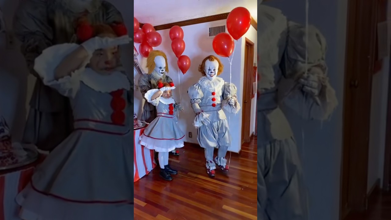 Animatronic Pennywise came to life?! 😱🎈 #pennywise #cosplay #doll