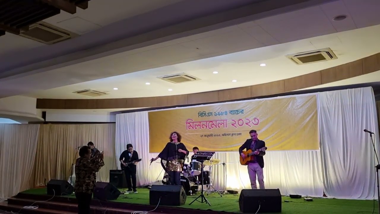 singing at the reunion of 