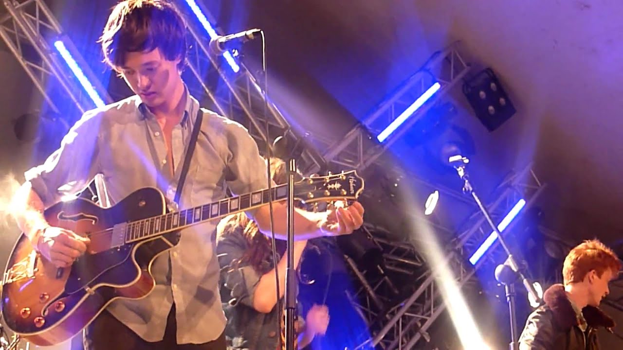 The Morning Benders & Holly Miranda - Dreams (Fleetwood Mac cover) | De Affaire, Nijmegen 2010