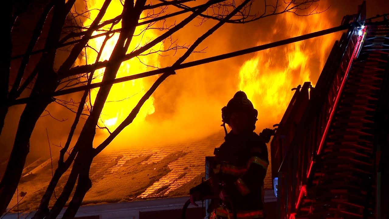 3 alarm fire consumes Reading, Ma home