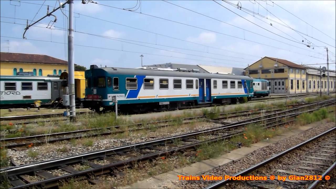 movimento treni alla stazione di Cremona - trains moving at Cremona station