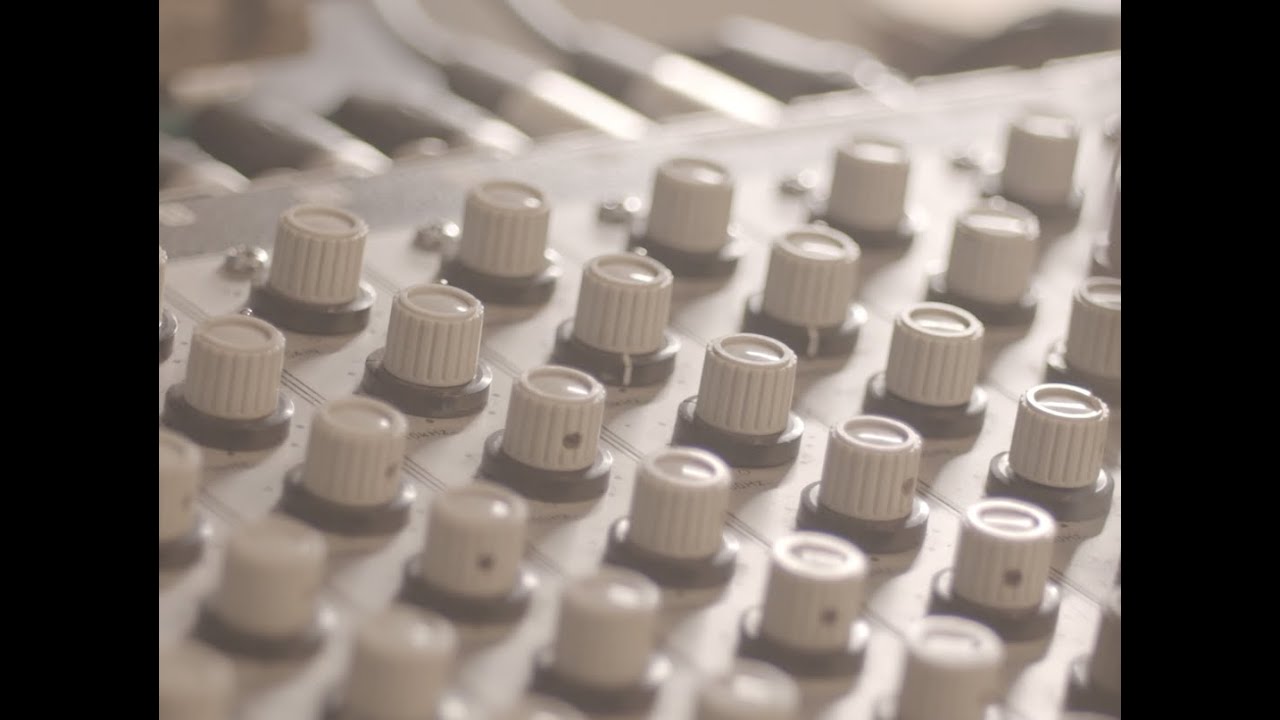 Five Minute Flip. Making a fast beat on the MPC 3000 using one sample